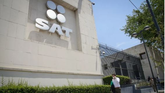 Impuestos del SAT por comprar un auto nuevo o usado