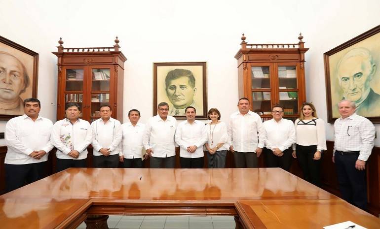 Ejecutivo de Yucatán y el SNTE se coordinan a favor de los maestros