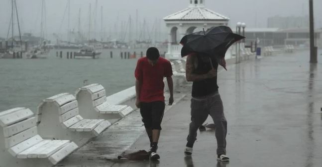 “Hanna” toca tierra en Texas como huracán