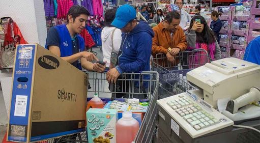 Profeco prohíbe a tiendas de autoservicio revisar "tickets" de compra