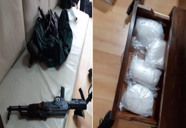 FGR confisca arsenal y detiene a 4 traficantes de armas en Jalisco