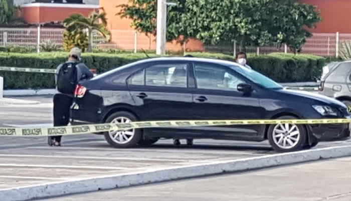 Mérida: Abuelita muere en su auto cuando fue a hacer sus compras en la Itzaes