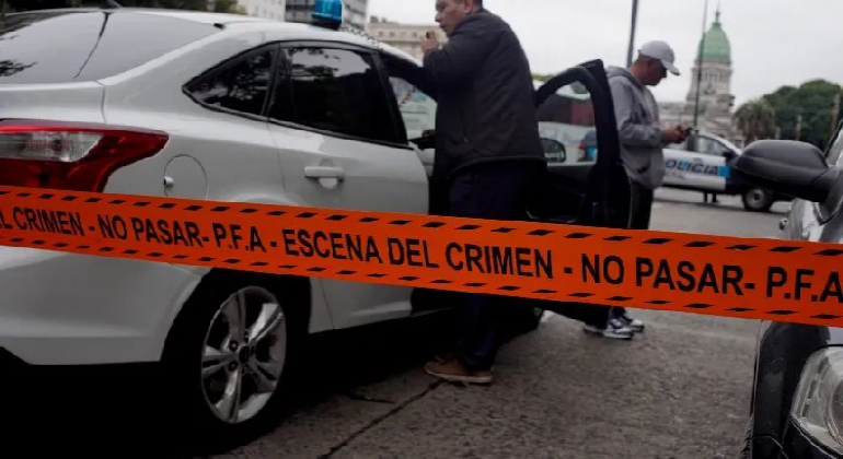 Atacan a tiros a diputado y funcionario en Argentina; muere uno