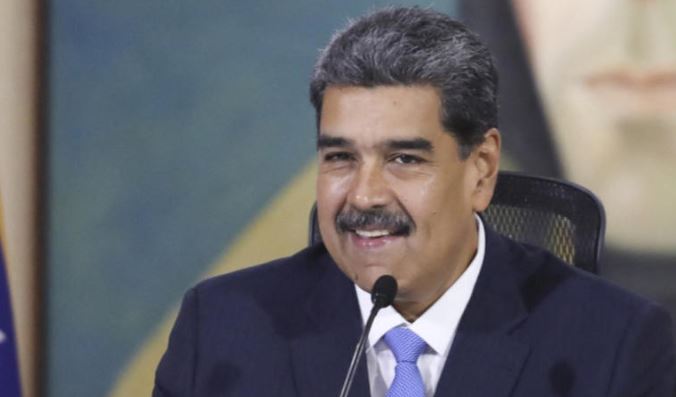 Maduro desafía a EE.UU. y defiende su reelección de críticas internacionales