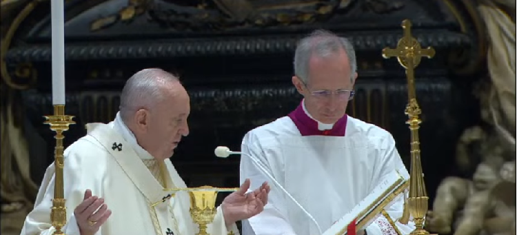 Misa de Jueves Santo, oficiada a puerta cerrada por el Papa desde El Vaticano