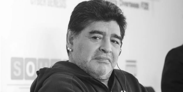 El astro argentino, Diego Armando Maradona, muere a los 60 años