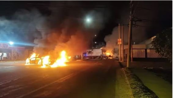 Caos en Tabasco: Quema de vehículos, bloqueos y balaceras