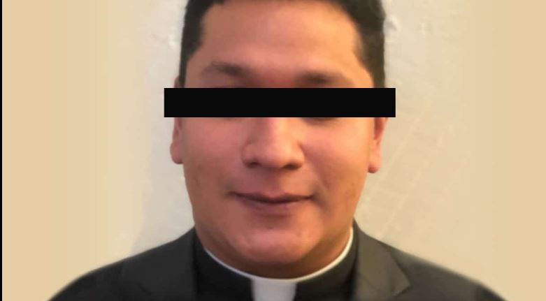 Cae sacerdote acusado de abusar de un adolescente durante una posada