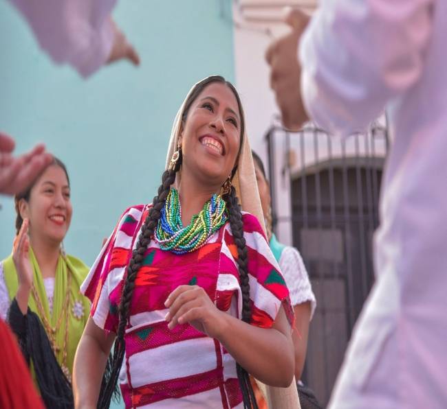 Generan polémica los precios para ver a Yalitza Aparicio en la Guelaguetza