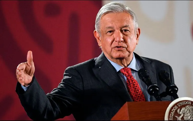 López Obrador invita a seguir la "mañanera" por Spotify y Telegram