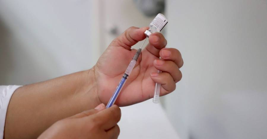 Salud federal confirma la muerte de una mujer tras ser vacunada en Hidalgo