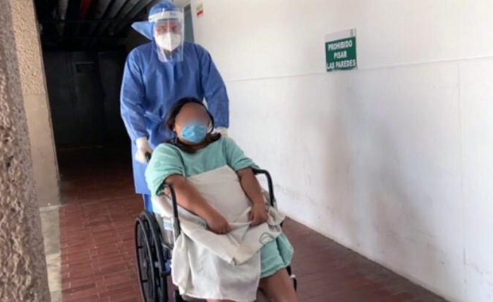 Yucateca con Covid va terapia intensiva tras dar a luz; doctores le salvan la vida