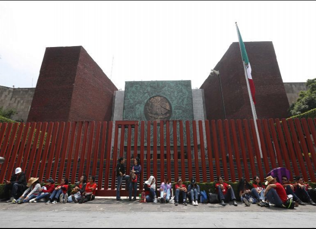 Diputados recibirán a comisión de la CNTE en San Lázaro