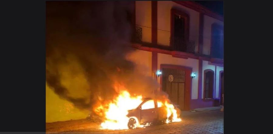 ¡Ya saben cómo! Queman autos en Villahermosa tras detención de líder de cártel