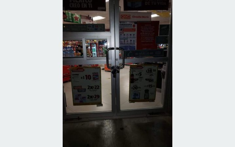 Mérida: Usuarios señalan que algunas tiendas Oxxo no están trabajando de noche