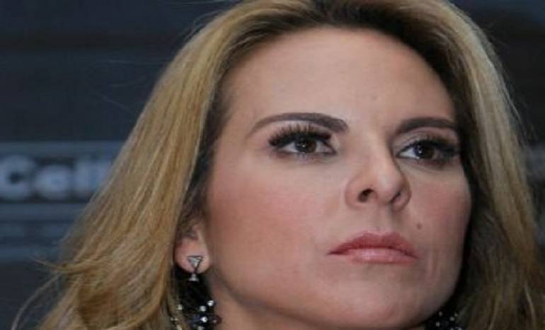 Kate del Castillo pide a mexicanos cuestionar y exigir a los gobernantes