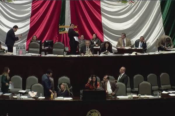 Diputados aprueban en lo general y particular la Ley de Amnistía