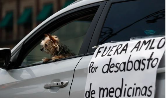 AMLO quiere eliminar el cuadro básico de medicamentos