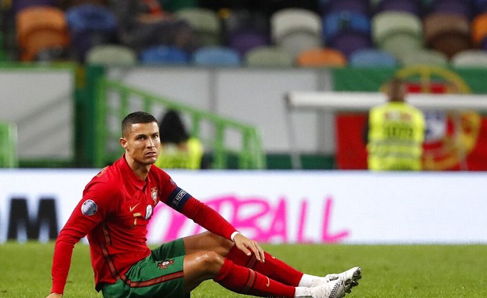 Cristiano Ronaldo tiene Covid-19; suspendido y en aislamiento