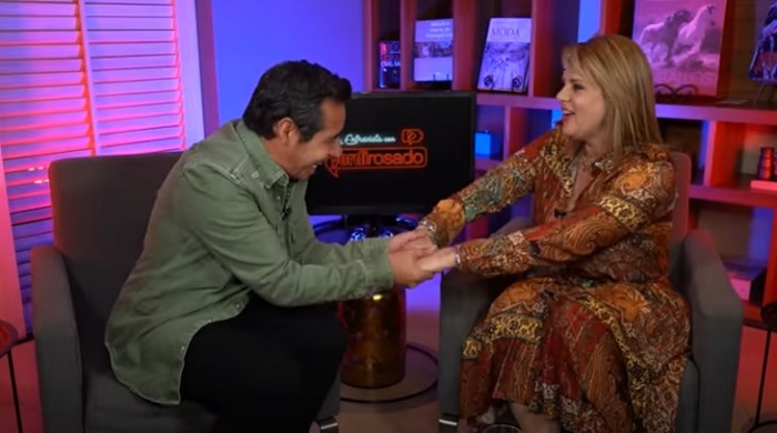 Yordi Rosado fue "bateado" por Erika Buenfil tras confesarle su amor