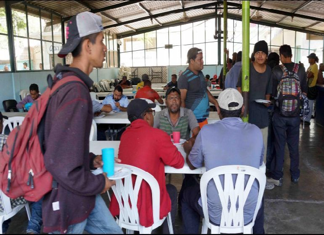 Denuncian caso de maltrato a menores en centro migratorio de SLP