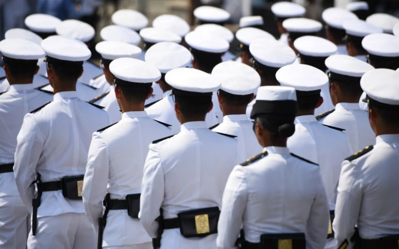 Marina se deshace de cadetes que estaban a punto de graduarse