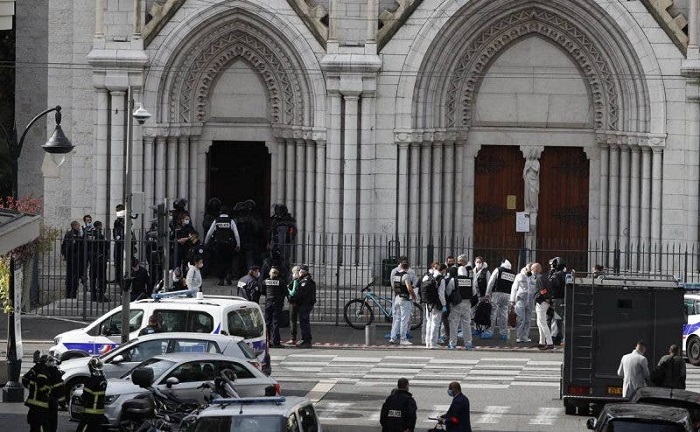 Nuevo atentado en Francia deja a varios muertos y una mujer decapitada