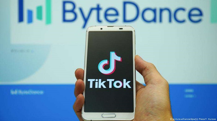Italia ordena a TikTok bloquear a usuarios no verificados tras muerte de niña