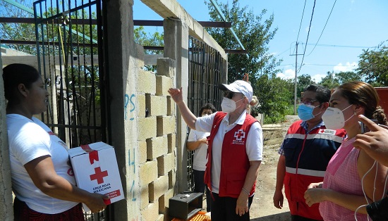 Cruz Roja Yucatán entrega ayuda humanitaria en municipios afectados por "Delta"