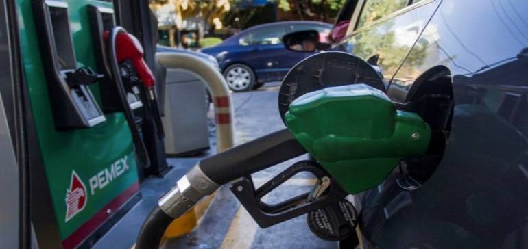 Repunta gasolina a máximo histórico en Coahuila; aumentan hasta $2