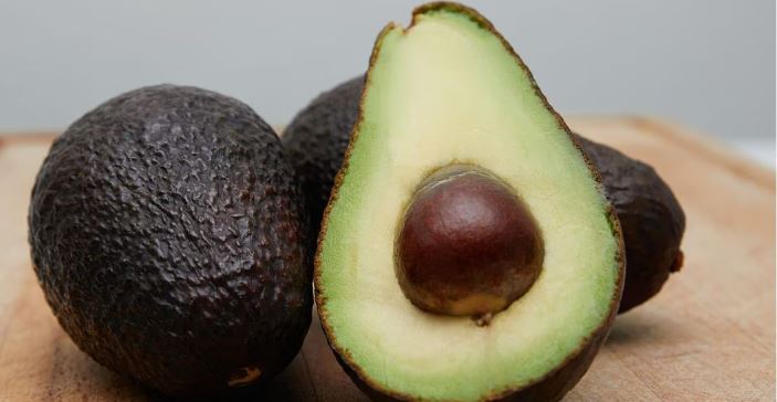 Quiénes no deben comer aguacate y porqué