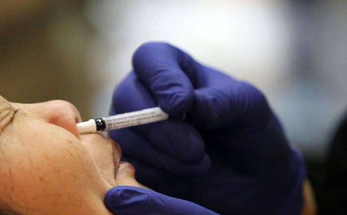 China inicia ensayos en humanos de su vacuna vía nasal contra COVID-19