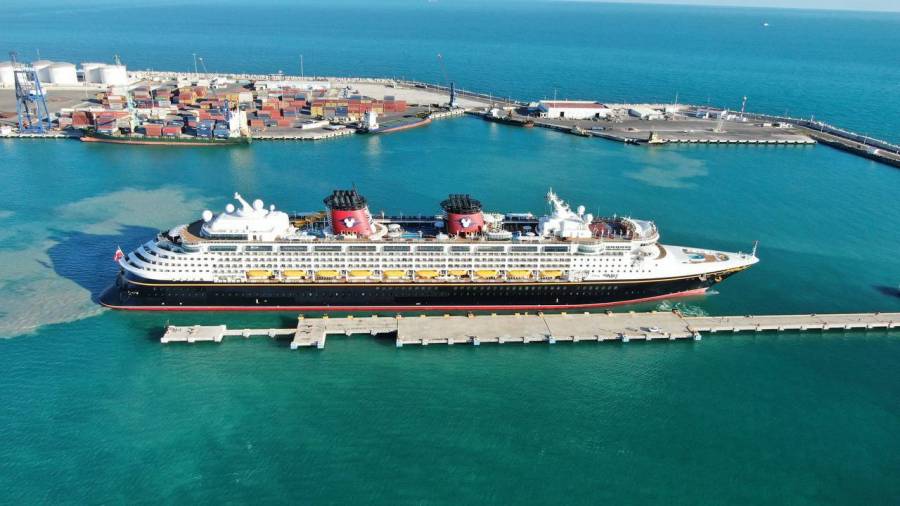 Yucatán: Llega a por primera vez crucero de lujo Disney Wonder, con 1,380 pasajeros