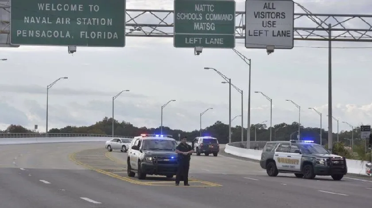 Confirmado: Estudiante de aviación mató a 3 personas en base militar de Florida