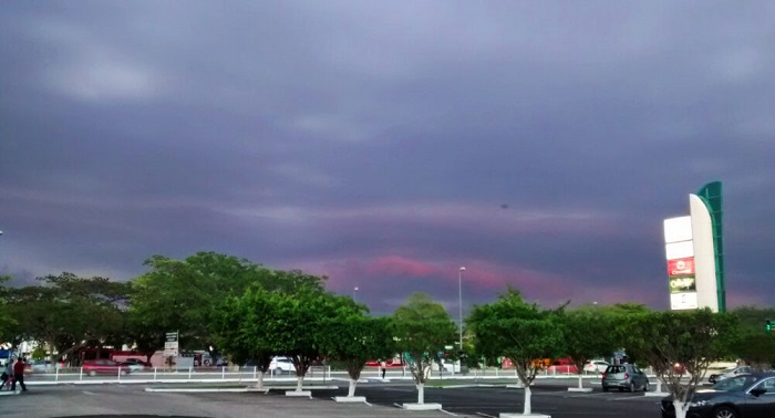 Pronóstico de hoy: Cielo nublado y chubascos por la tarde