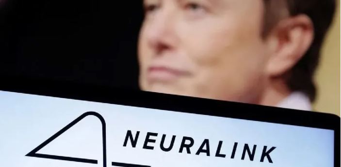 Empresa de chips cerebrales de Elon Musk, iniciará pruebas en humanos
