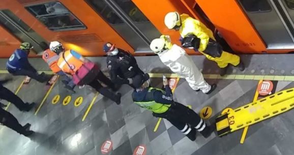 Mujer se suicida arrojándose a la vías del Metro
