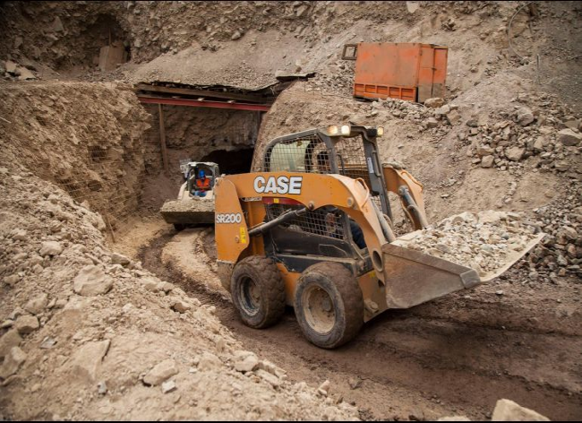 Derrumbe de mina en Coahuila deja un trabajador atrapado