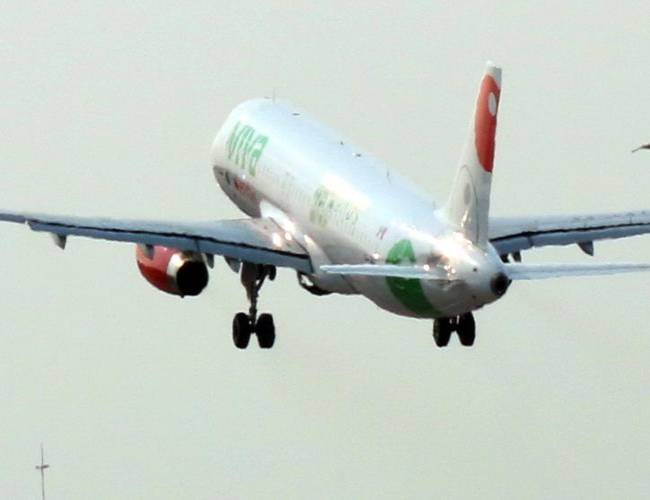 Mérida: Falla mecánica causa que avión regrese al aeropuerto