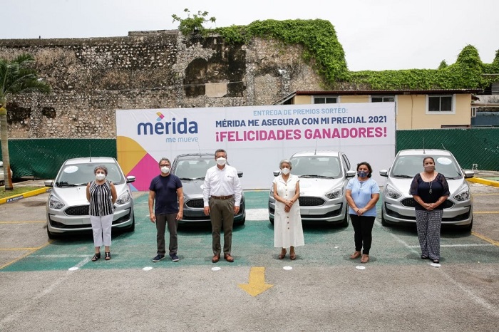 Premian a ganadores de “Mérida me asegura con mi Predial 2021”