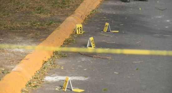 Morelia: Sicarios masacran a balazos a 6 personas afuera de un bar