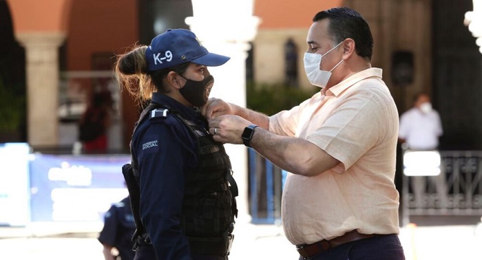 Policías del centro de Mérida andarán ahora con cámaras en las solapas