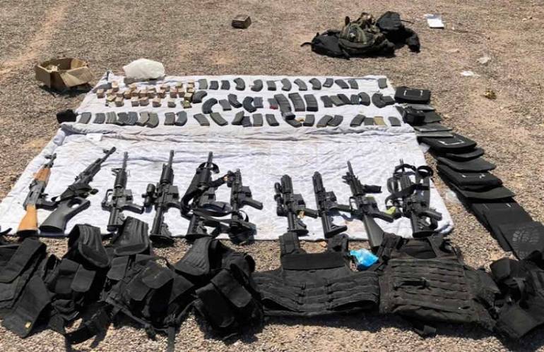 Ejército detiene a convoy con 9 sicarios "armados hasta en los dientes" en Sonora
