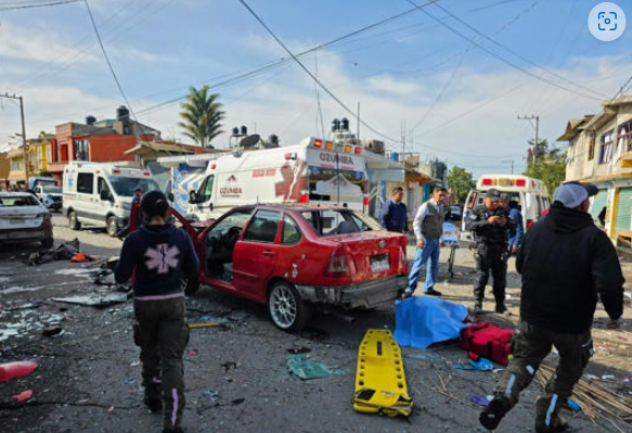 Edomex: Camioneta cargada con cohetes explotó durante procesión