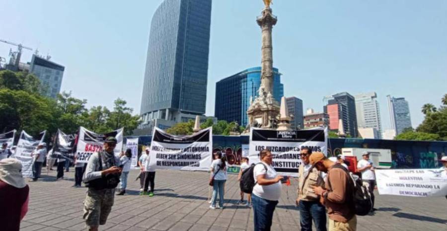 Empleados del PJF a Arturo Zaldívar: "Eres un traidor a la patria"