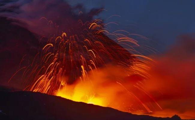 "Despierta" volcán Etna