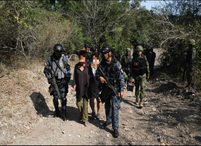 Sedena detiene a 5,000 niños durante guerra contra el narco en México