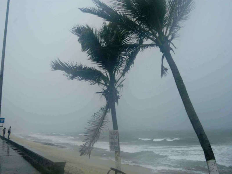 'Olaf' podría intensificarse a huracán; ocasionará lluvias torrenciales en BC