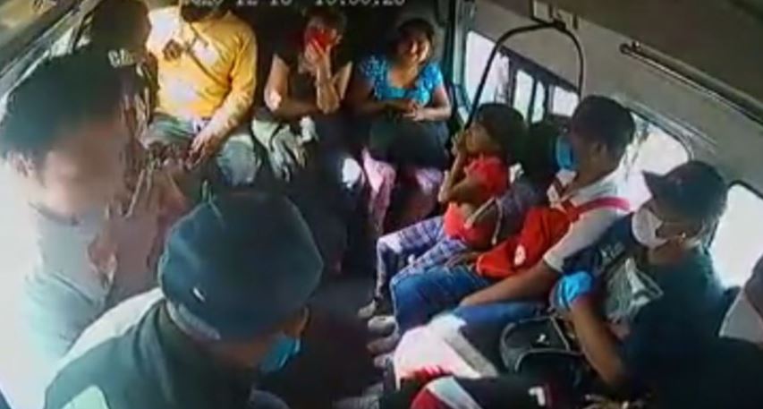 VIDEO: Asaltan a transporte público en la México-Puebla; policía los detiene