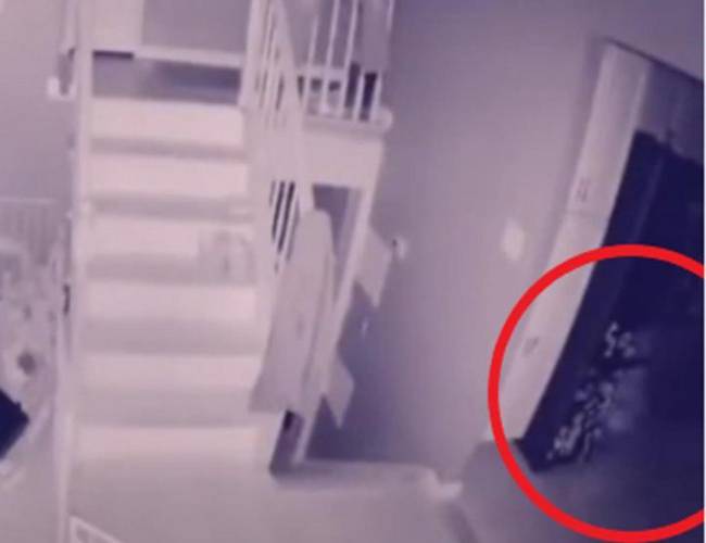 Captan a presunto niño fantasma en video y se hace viral